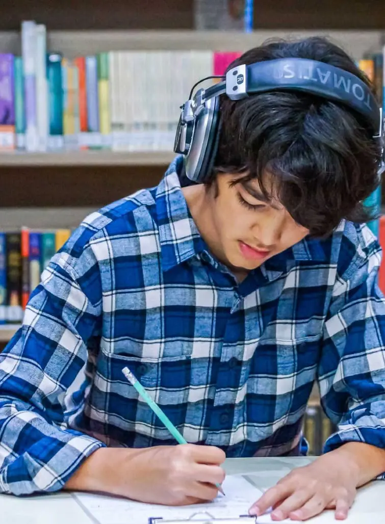 boy-with-headphones boy-with-headphones